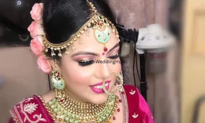 Looks Beauty Parlour